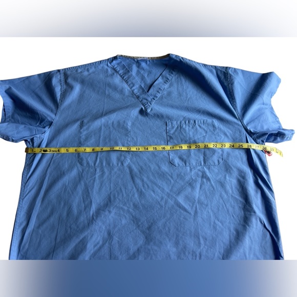 Medline sky blue scrub top size XL - Picture 4 of 5